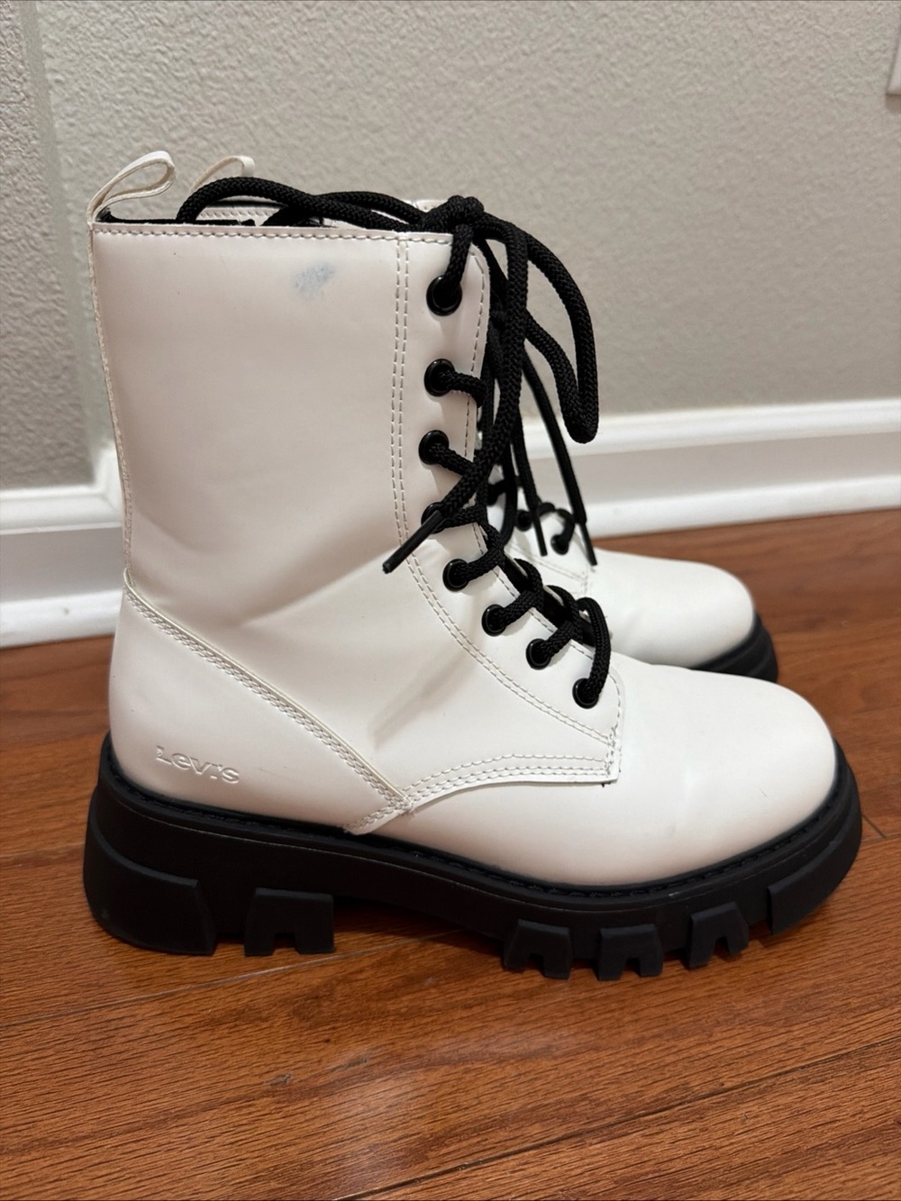 Levi Strauss Combat Women's Giselle2 White Fashion Platform Boot Sz 8